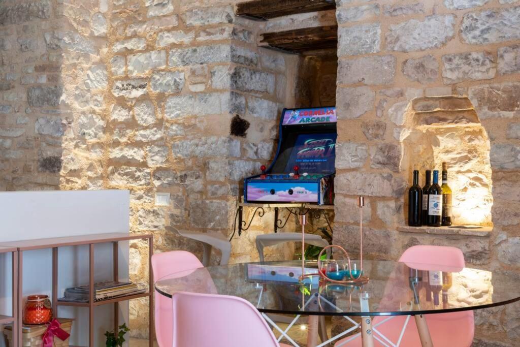 Cornelia Cavern Cosy Studio Apartment In Spello Exterior foto
